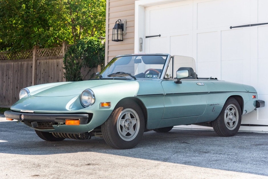 1982 Alfa Romeo Spider Veloce VIN ZARBA5416C1014267 | Hagerty